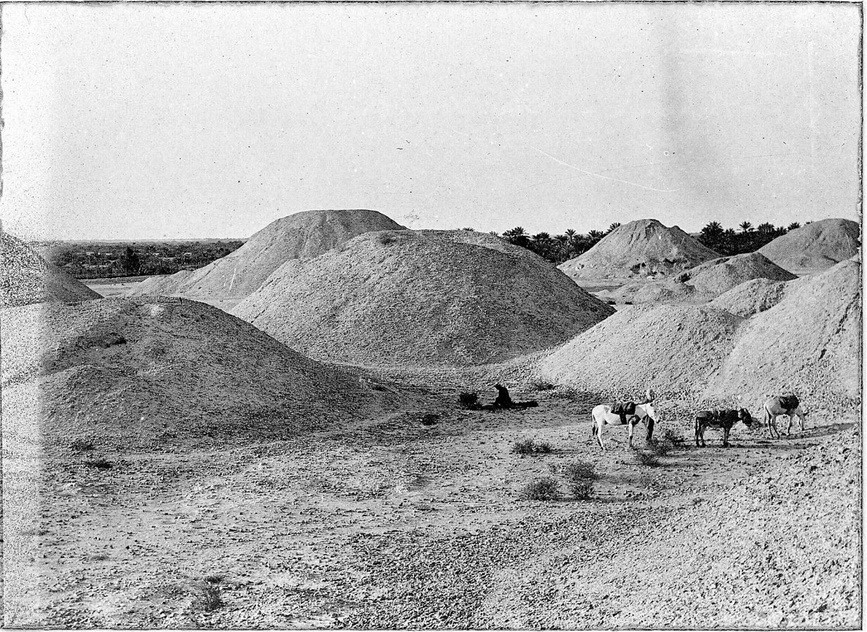 Dilmun Burial Mounds