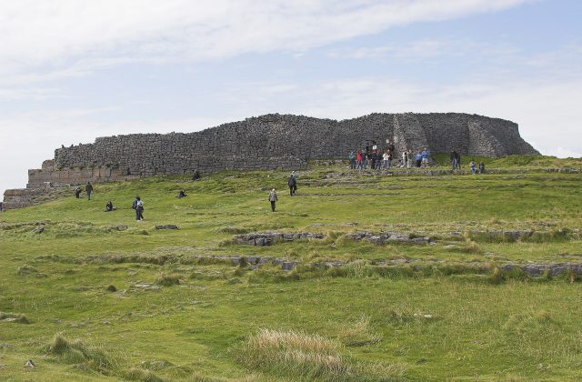 Dún Aonghasa (Dun Aengus)