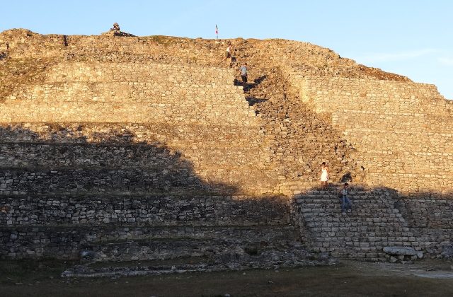 Kinich Kakmo Pyramid, Izamal